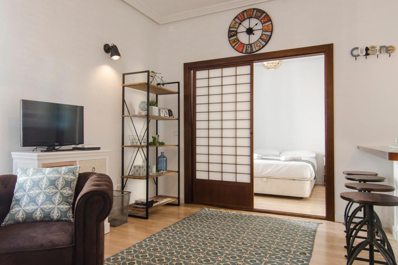 1 Bedroom 1 Bathroom Furnished - Chueca - Bright In Downtown Area - Mintystay Madrid Exterior foto